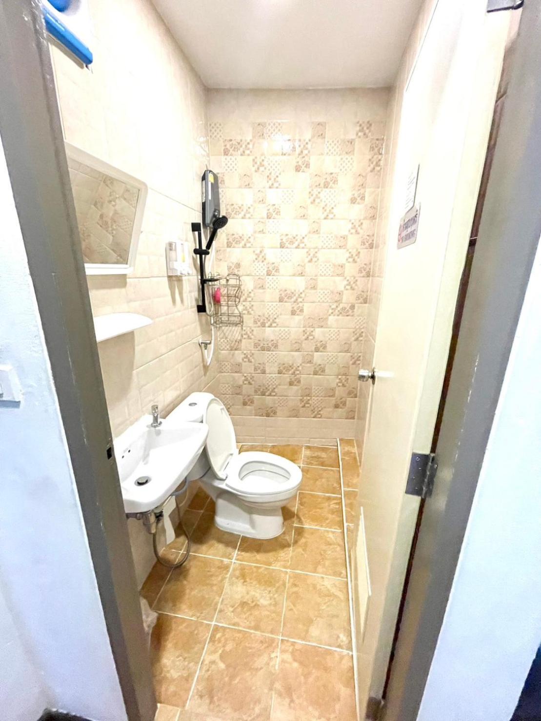 Inn Trog And Inn Soi (Adults Only) Bangkok Ngoại thất bức ảnh