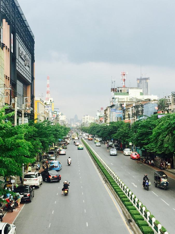 Inn Trog And Inn Soi (Adults Only) Bangkok Ngoại thất bức ảnh