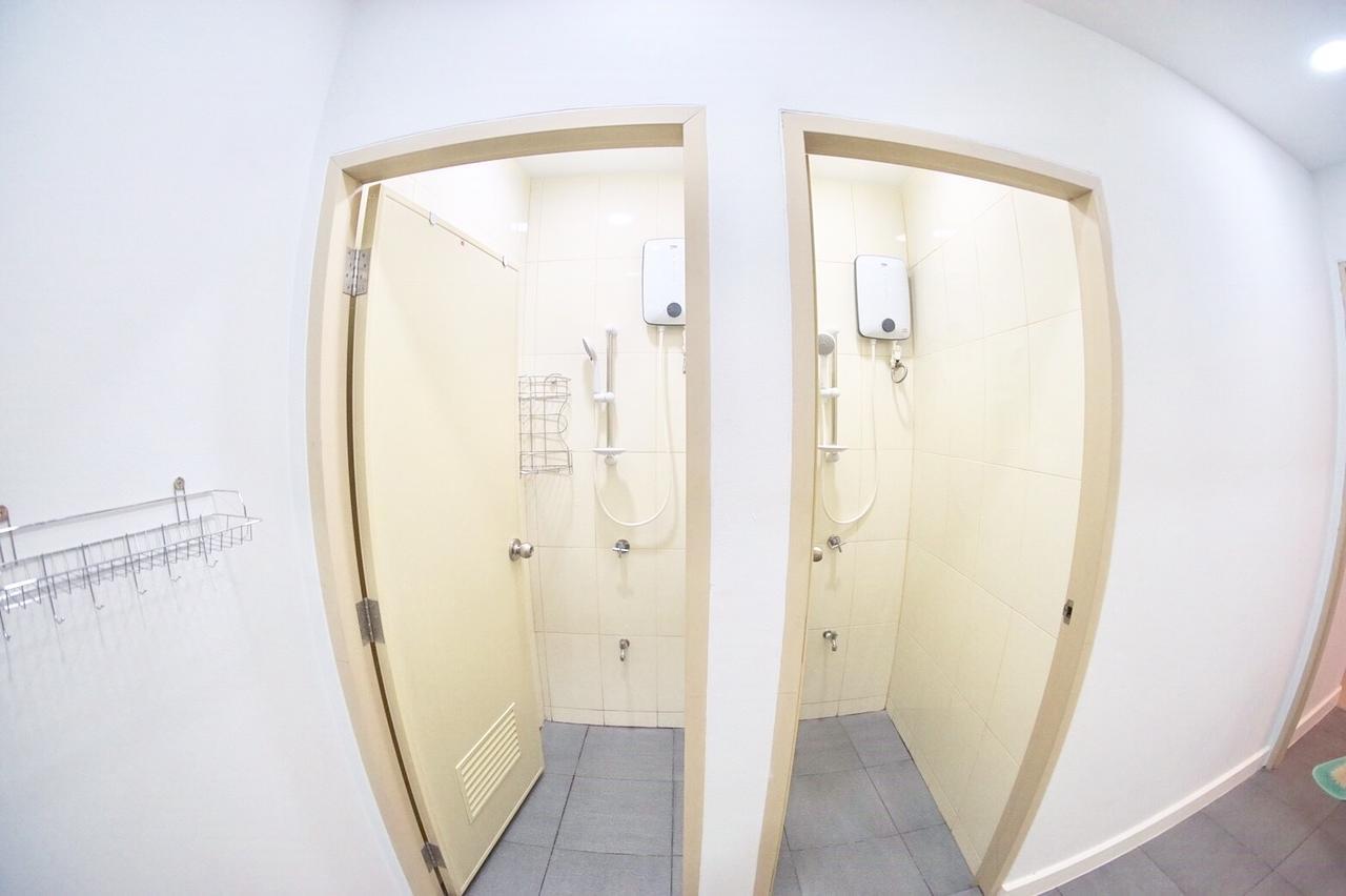 Inn Trog And Inn Soi (Adults Only) Bangkok Ngoại thất bức ảnh