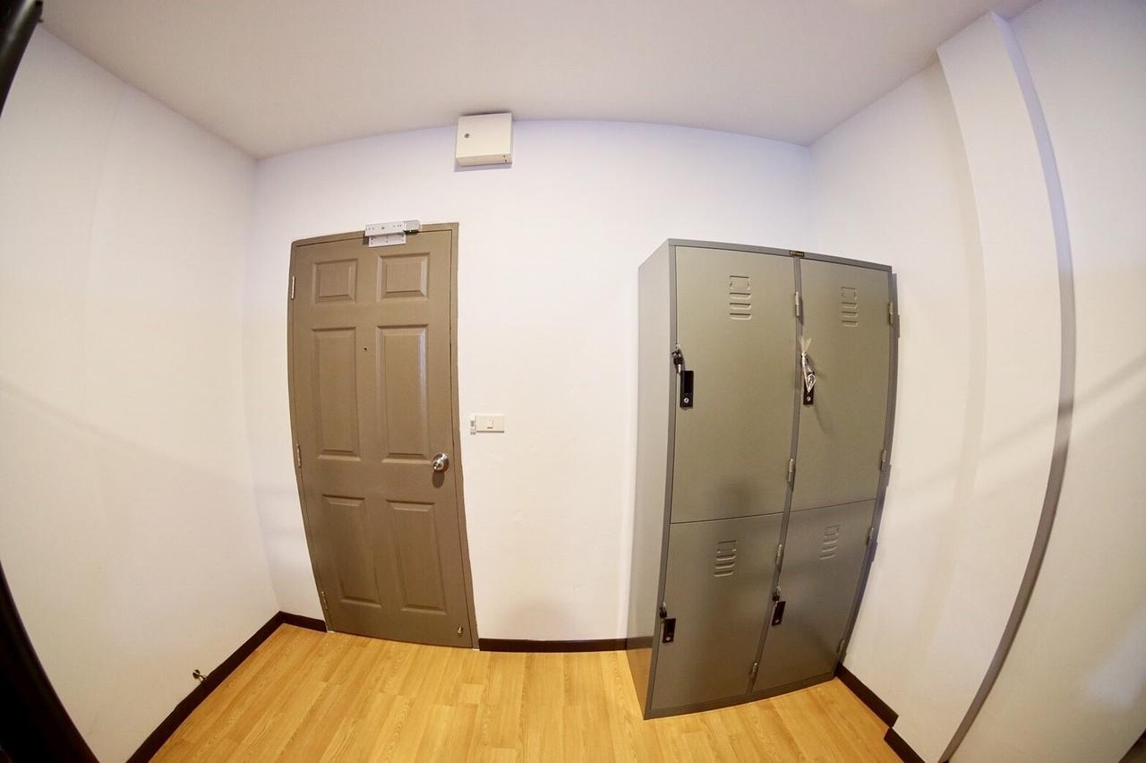 Inn Trog And Inn Soi (Adults Only) Bangkok Ngoại thất bức ảnh